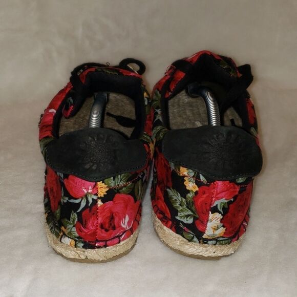 Yellow Box Enchanted floral Sneakers - Picture 4 of 8